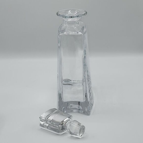 JoyJolt Glassware Luna Whiskey Crystal Decanter‎ And Glass Set of 5 - Picture 11 of 16